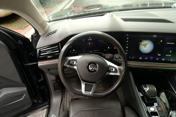Used Volkswagen Touareg 2019 3.0 TSI RuiFeng Edition China V Standard Steering Wheel