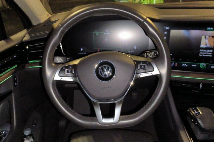 Used Volkswagen Touareg 2019 3.0 TSI RuiFeng Edition China V Standard Steering Wheel