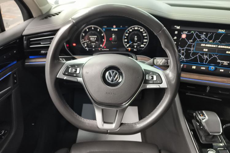 Used Volkswagen Touareg 2019 3.0 TSI RuiFeng Edition China VI Standard Steering Wheel