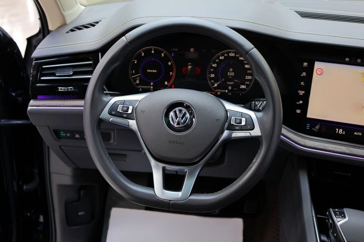 Used Volkswagen Touareg 2019 3.0 TSI RuiFeng Edition China V Standard Steering Wheel