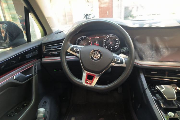 Used Volkswagen Touareg 2019 3.0 TSI Prestige Version China VI Standard Steering Wheel
