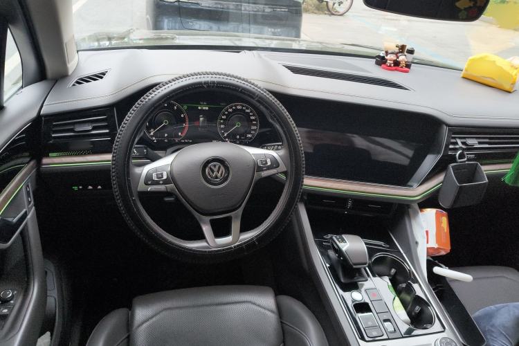 Used Volkswagen Touareg 2019 2.0 TSI Ruiyi Edition China V Standard Steering Wheel