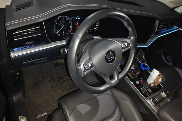 Used Volkswagen Touareg 2019 2.0 TSI Ruiyi Edition China V Standard Steering Wheel