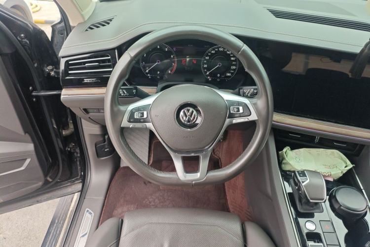 Used Volkswagen Touareg 2019 2.0TSI Ruiyi Edition China VI Standard Steering Wheel