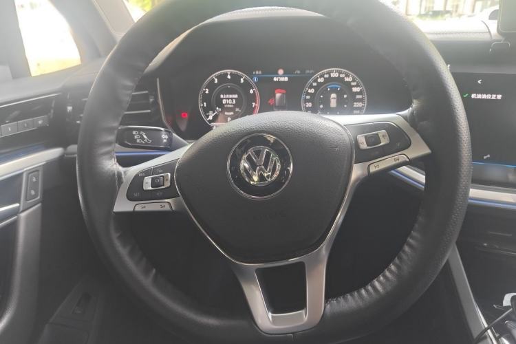Used Volkswagen Touareg 2019 3.0 TSI RuiFeng Edition China VI Standard Steering Wheel