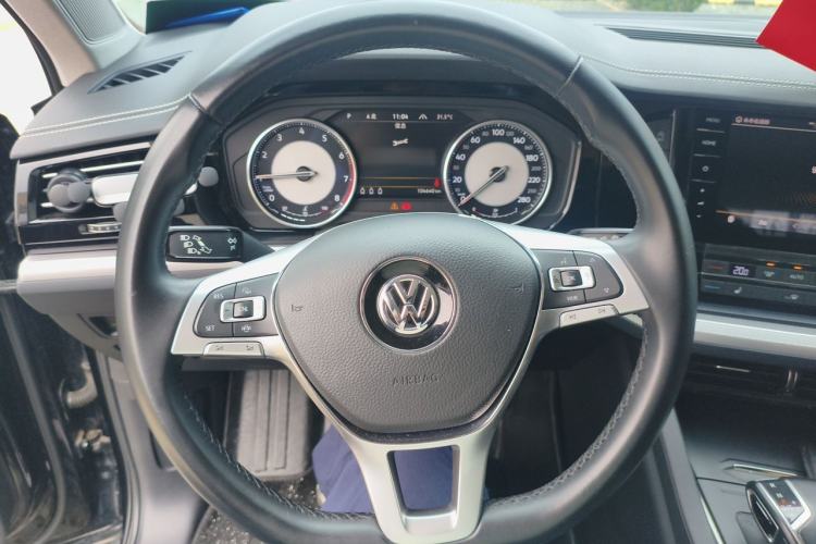 Used Volkswagen Touareg 2019 2.0 TSI Flagship Edition China VI Steering Wheel
