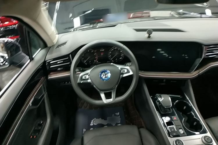 Used Volkswagen Touareg 2019 3.0 TSI RuiFeng Edition China VI Standard Steering Wheel