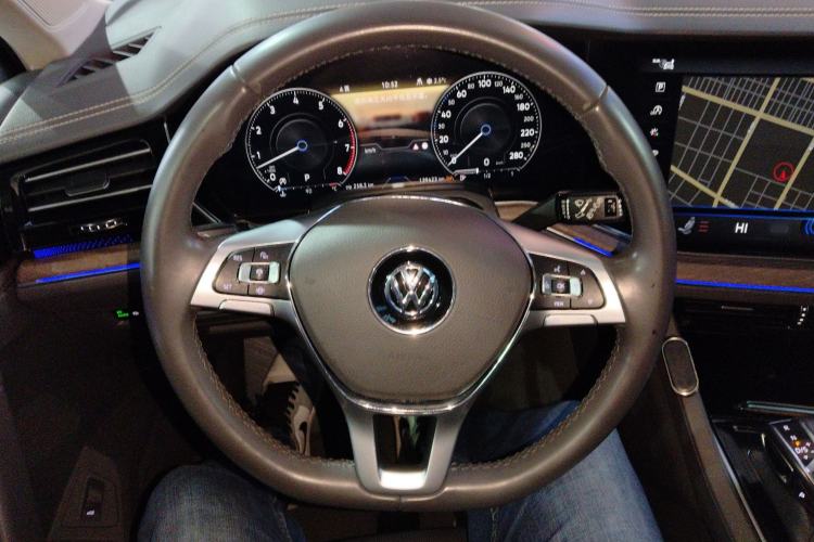 Used Volkswagen Touareg 2019 3.0 TSI RuiFeng Edition China VI Standard Steering Wheel