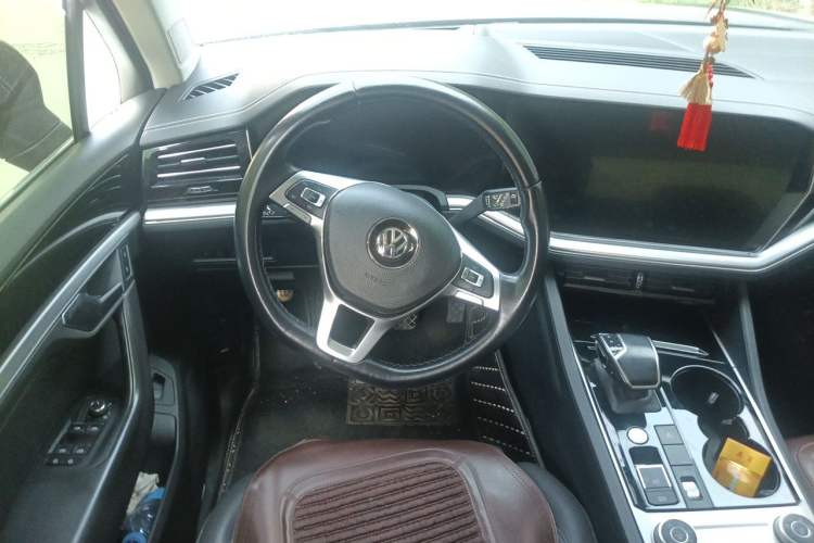 Used Volkswagen Touareg 2019 2.0TSI Ruiyi Edition China VI Standard Steering Wheel