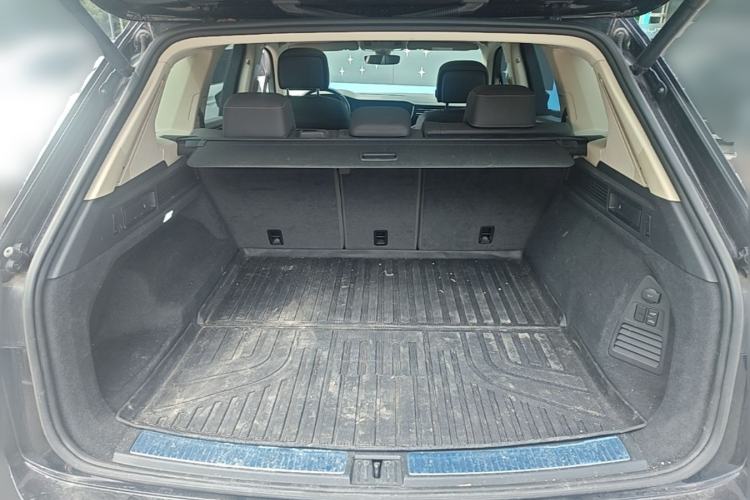 Used Volkswagen Touareg 2019 2.0 TSI Ruiyi Edition China V Standard Trunk