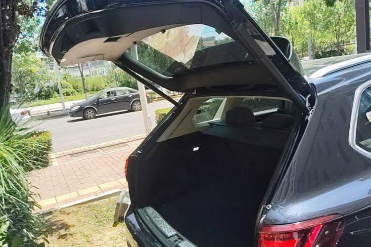 Used Volkswagen Touareg 2019 2.0TSI Ruiyi Edition China VI Standard Trunk