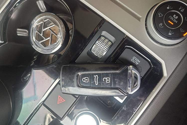 Used Volkswagen Touareg 2019 2.0 TSI Ruiyi Edition China V Standard Vehicle Key