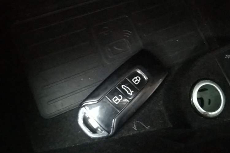 Used Volkswagen Touareg 2019 3.0 TSI RuiFeng Edition China V Standard Vehicle Key