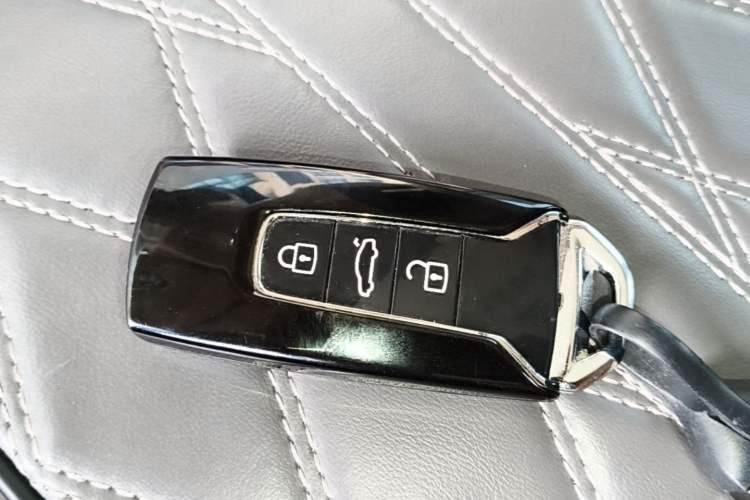Used Volkswagen Touareg 2019 3.0 TSI Prestige Version China VI Standard Vehicle Key