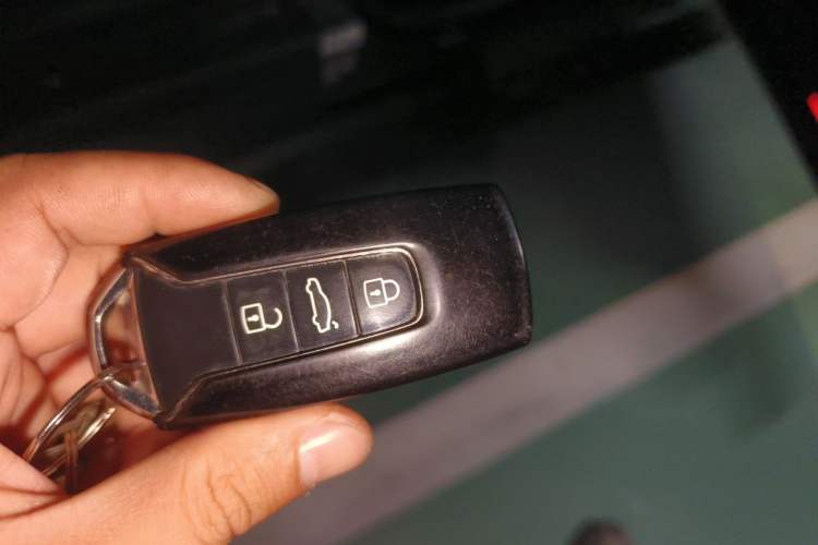 Used Volkswagen Touareg 2019 3.0 TSI RuiFeng Edition China VI Standard Vehicle Key