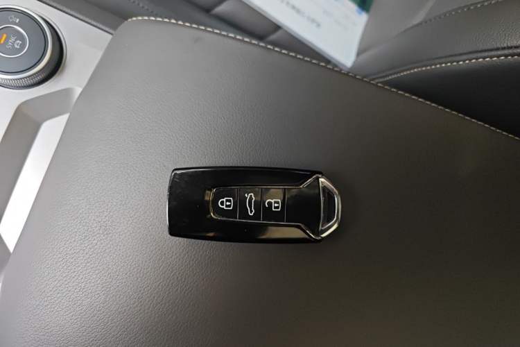Used Volkswagen Touareg 2019 2.0 TSI Ruiyi Edition China V Standard Vehicle Key