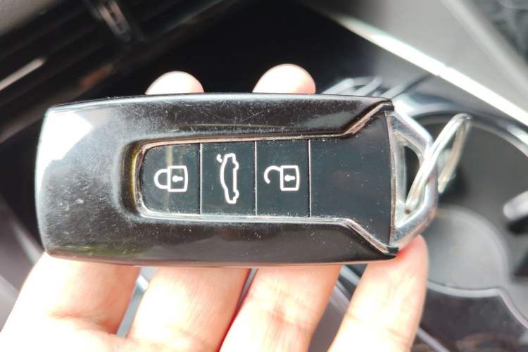 Used Volkswagen Touareg 2019 3.0 TSI RuiFeng Edition China V Standard Vehicle Key