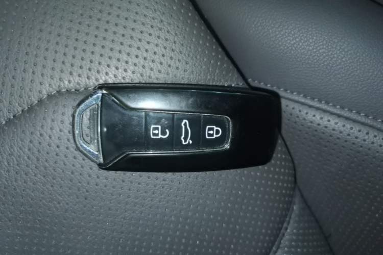 Used Volkswagen Touareg 2019 3.0 TSI RuiFeng Edition China VI Standard Vehicle Key