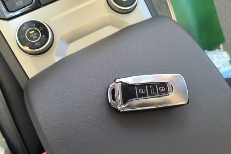 Used Volkswagen Touareg 2019 3.0 TSI Prestige Version China VI Standard Vehicle Key