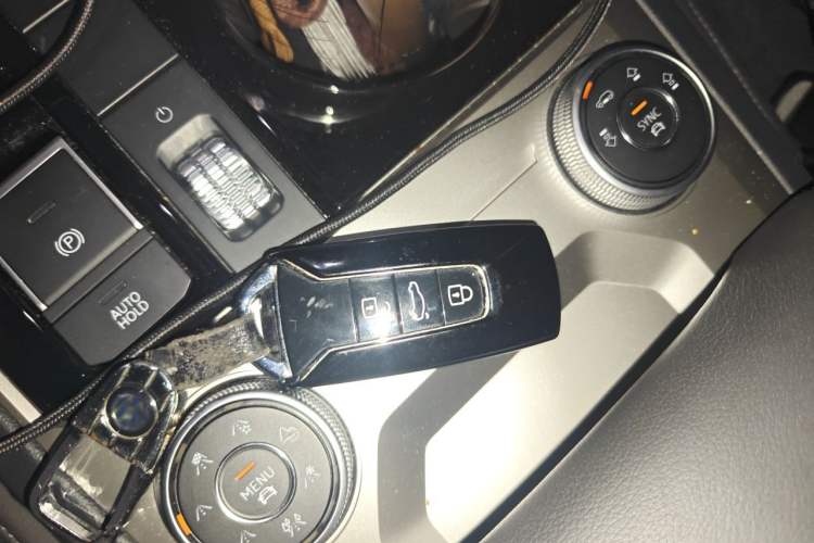 Used Volkswagen Touareg 2019 2.0 TSI Ruiyi Edition China V Standard Vehicle Key