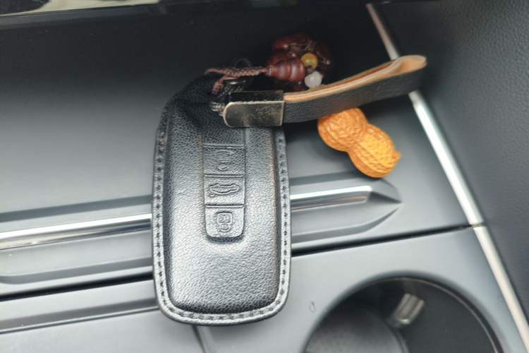 Used Volkswagen Touareg 2019 2.0 TSI Flagship Edition China VI Vehicle Key