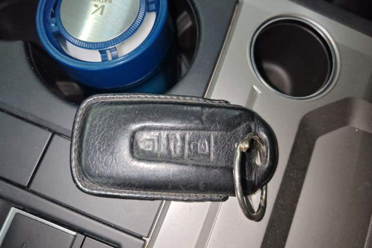 Used Volkswagen Touareg 2019 2.0 TSI Flagship Edition China VI Vehicle Key
