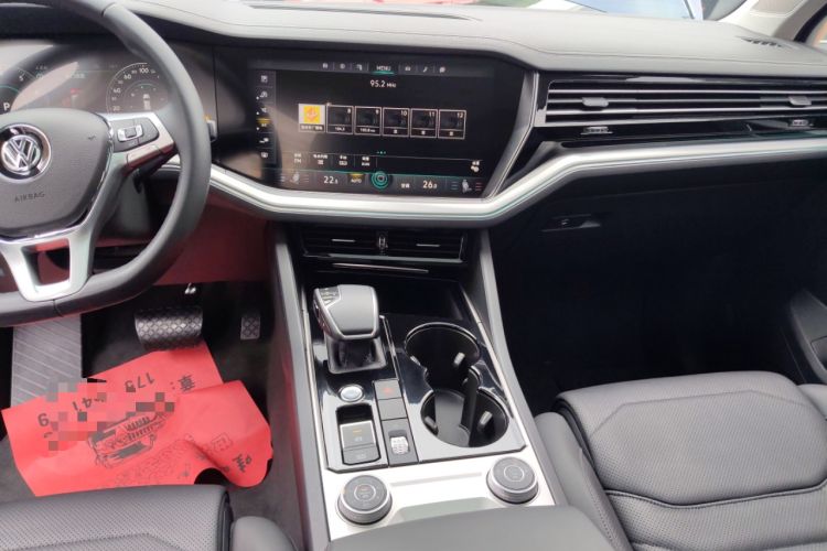 Used Volkswagen Touareg 2019 2.0 TSI Ruiyi Edition China V Standard Audio And AC Panel