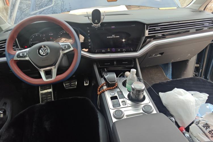 Used Volkswagen Touareg 2019 2.0 TSI Ruiyi Edition China V Standard Center Console