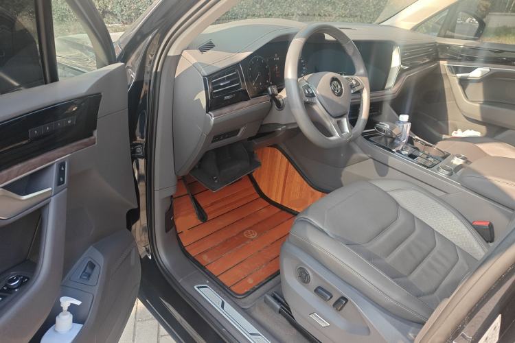 Used Volkswagen Touareg 2019 3.0 TSI RuiFeng Edition China VI Standard Driver Seat