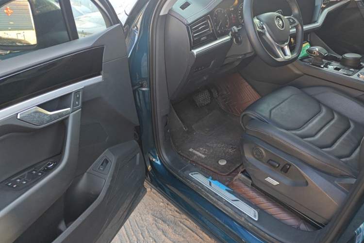 Used Volkswagen Touareg 2019 2.0TSI Ruiyi Edition China VI Standard Driver Seat