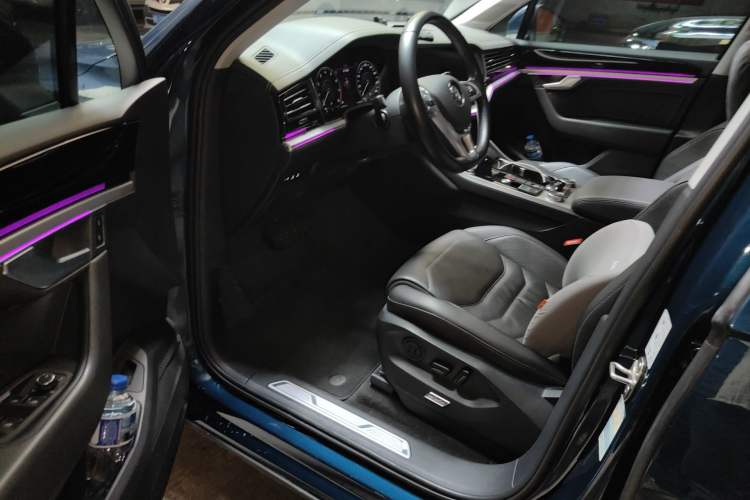 Used Volkswagen Touareg 2019 2.0TSI Ruiyi Edition China VI Standard Driver Seat