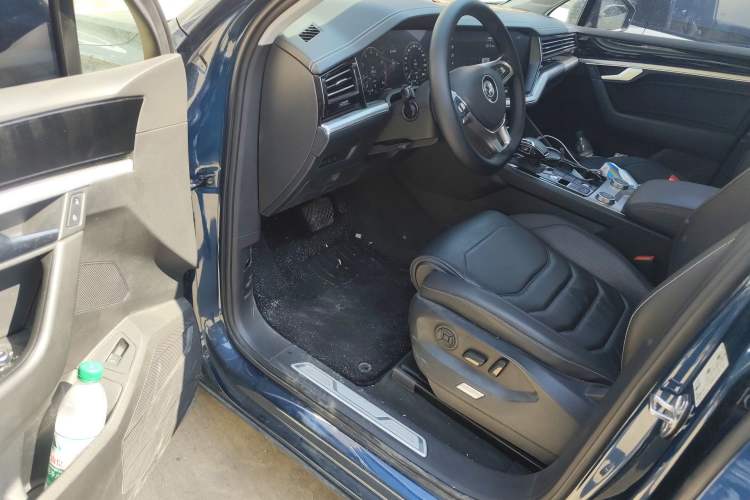 Used Volkswagen Touareg 2019 2.0TSI Ruiyi Edition China VI Standard Driver Seat