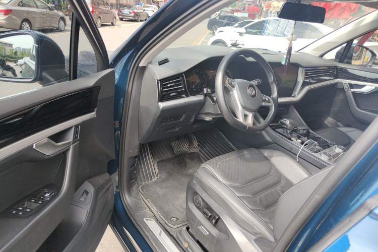 Used Volkswagen Touareg 2019 2.0TSI Ruiyi Edition China VI Standard Driver Seat