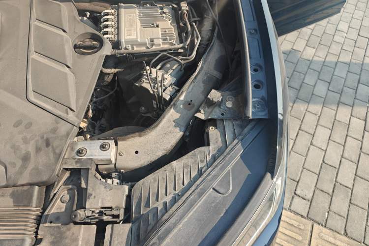 Used Volkswagen Touareg 2019 3.0 TSI RuiFeng Edition China VI Standard Engine Bay Left