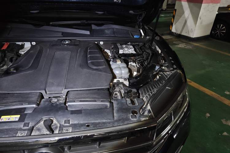 Used Volkswagen Touareg 2019 2.0TSI Ruiyi Edition China VI Standard Engine Bay Left
