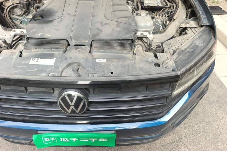 Used Volkswagen Touareg 2019 2.0 TSI Ruiyi Edition China V Standard Engine Bay Left