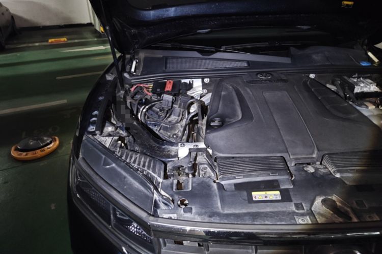 Used Volkswagen Touareg 2019 2.0TSI Ruiyi Edition China VI Standard Engine Bay Right