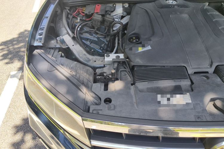 Used Volkswagen Touareg 2019 2.0TSI Ruiyi Edition China VI Standard Engine Bay Right