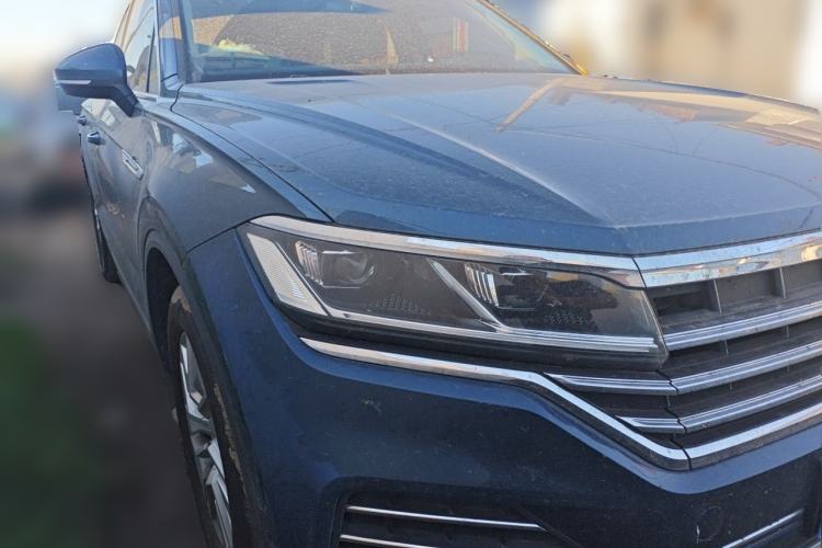 Used Volkswagen Touareg 2019 2.0TSI Ruiyi Edition China VI Standard Front Right 45 Deg