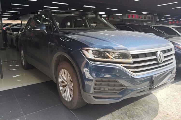 Used Volkswagen Touareg 2019 2.0 TSI Flagship Edition China VI Front Right 45 Deg