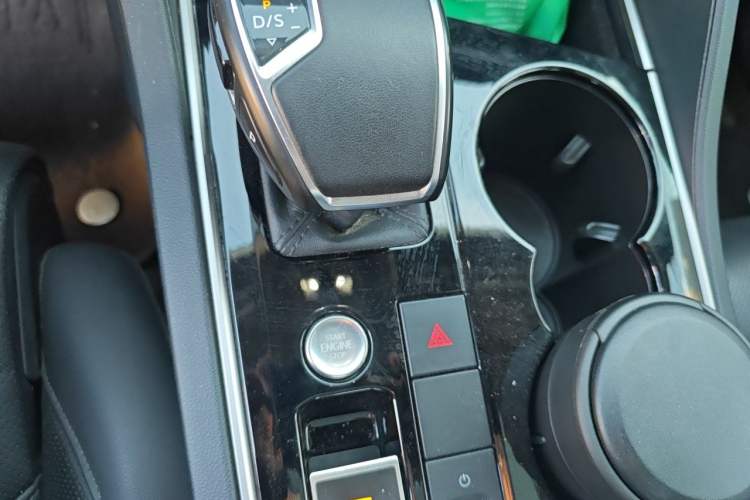Used Volkswagen Touareg 2019 2.0TSI Ruiyi Edition China VI Standard Gear Lever