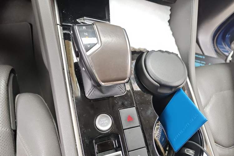 Used Volkswagen Touareg 2019 2.0TSI Ruiyi Edition China VI Standard Gear Lever