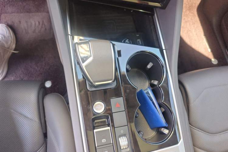 Used Volkswagen Touareg 2019 2.0 TSI Ruiyi Edition China V Standard Gear Lever
