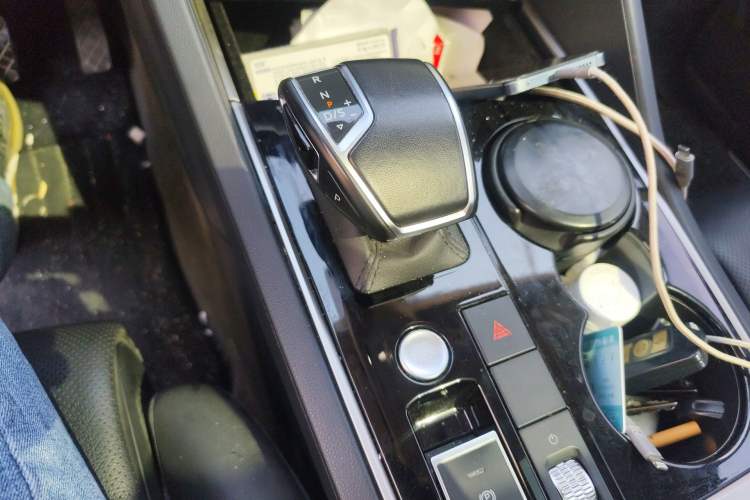 Used Volkswagen Touareg 2019 2.0TSI Ruiyi Edition China VI Standard Gear Lever