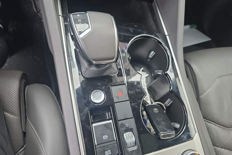 Used Volkswagen Touareg 2019 3.0 TSI RuiFeng Edition China VI Standard Gear Lever