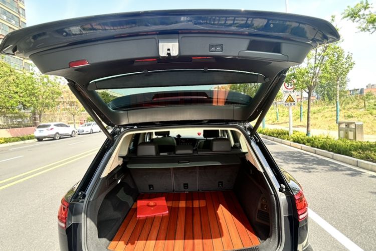 Used Volkswagen Touareg 2019 3.0 TSI RuiFeng Edition China VI Standard Interior 4