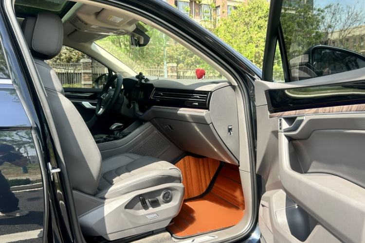 Used Volkswagen Touareg 2019 3.0 TSI RuiFeng Edition China VI Standard Interior 5