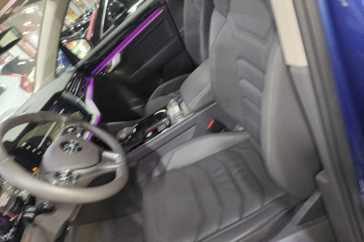 Used Volkswagen Touareg 2019 2.0 TSI Ruiyi Edition China V Standard Left Front Seat