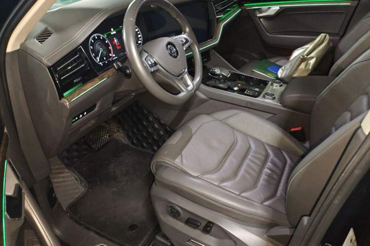 Used Volkswagen Touareg 2019 3.0 TSI RuiFeng Edition China VI Standard Left Front Seat