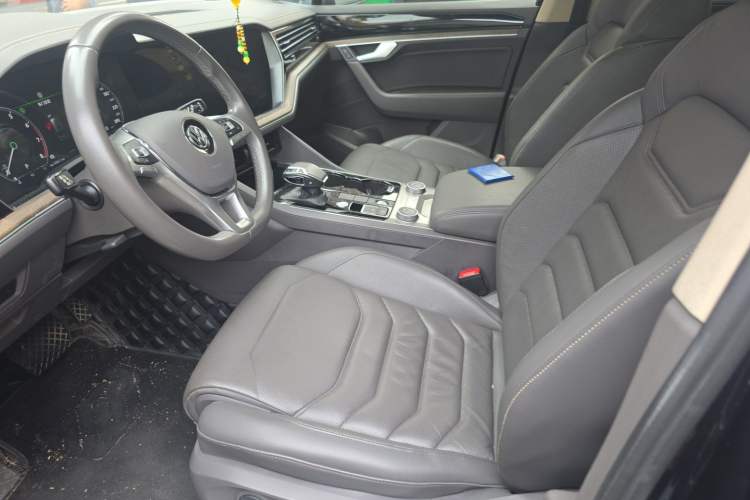 Used Volkswagen Touareg 2019 3.0 TSI RuiFeng Edition China VI Standard Left Front Seat